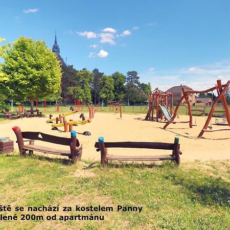 Ubytovani U Mikesa Břeclav Dış mekan fotoğraf